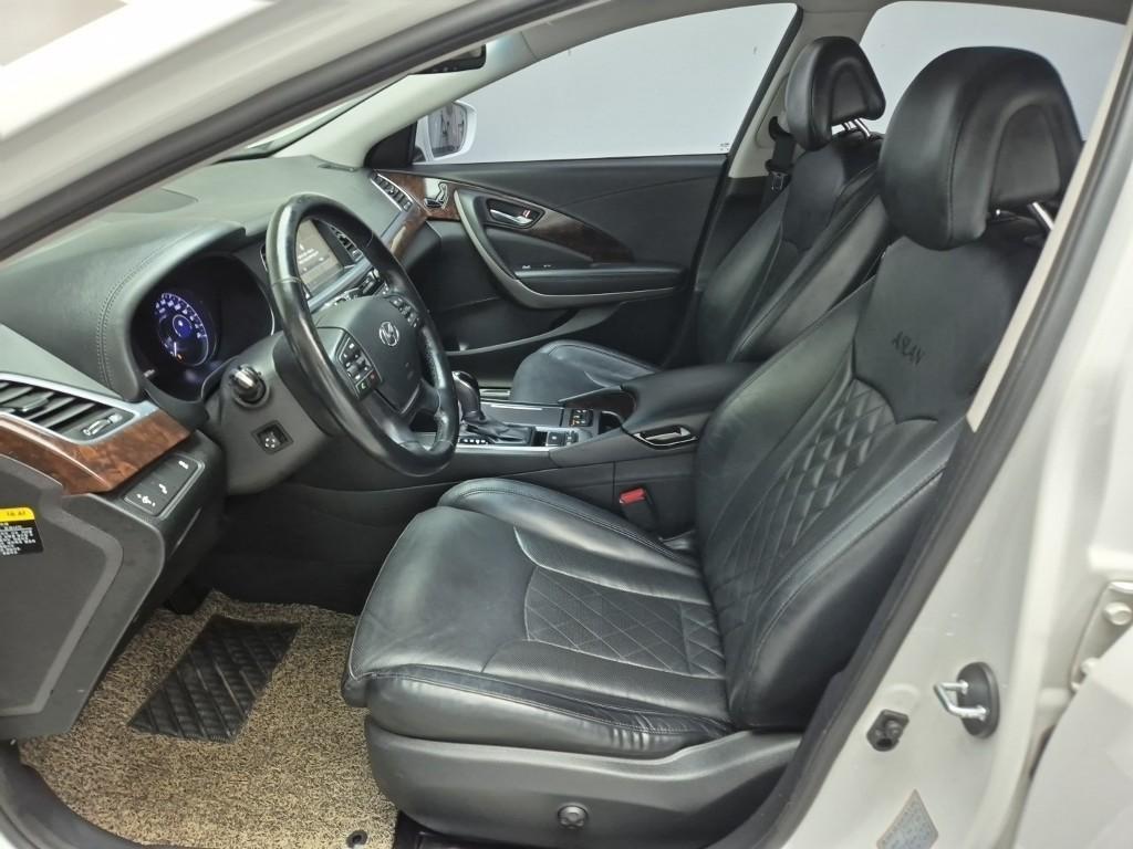 HYUNDAI Aslan - Vista 11