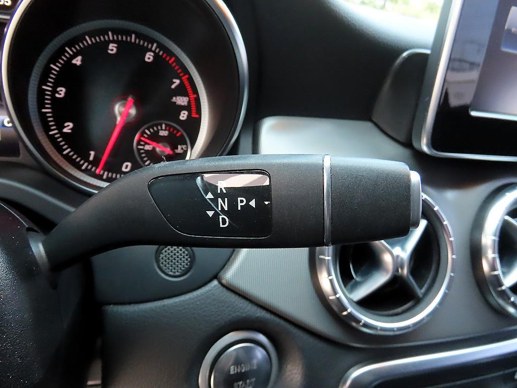 Mercedes Benz CLA Class - Vista 10