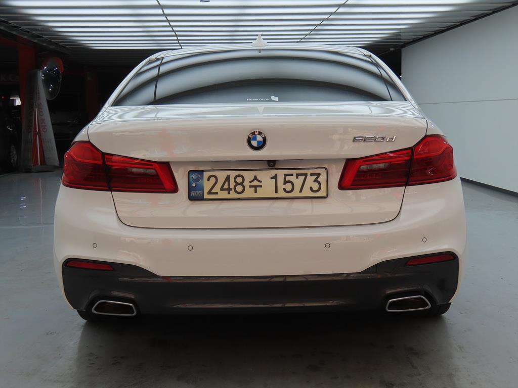 BMW 5 Series - Vista 4