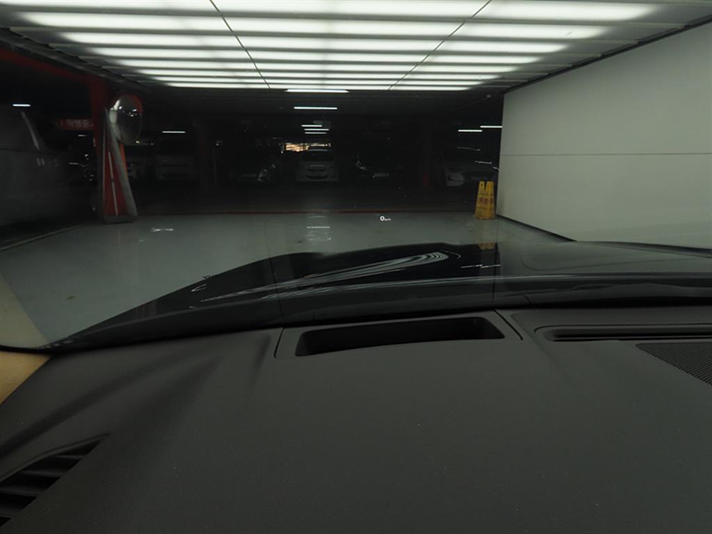 Genesis G70 - Vista 10