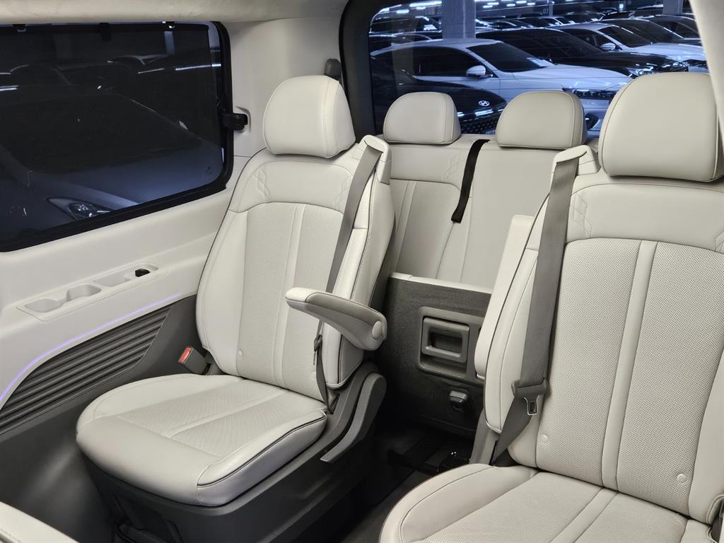 HYUNDAI Staria 2023 Negro - Importación desde Corea - HF Imports Iquique - Foto 18