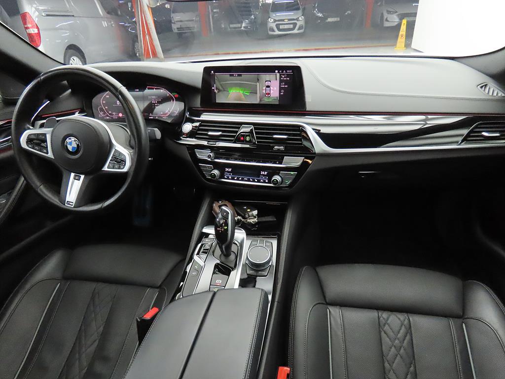 BMW 5 Series - Vista 5