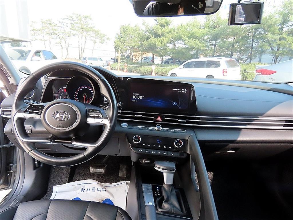 HYUNDAI Avante - Vista 7