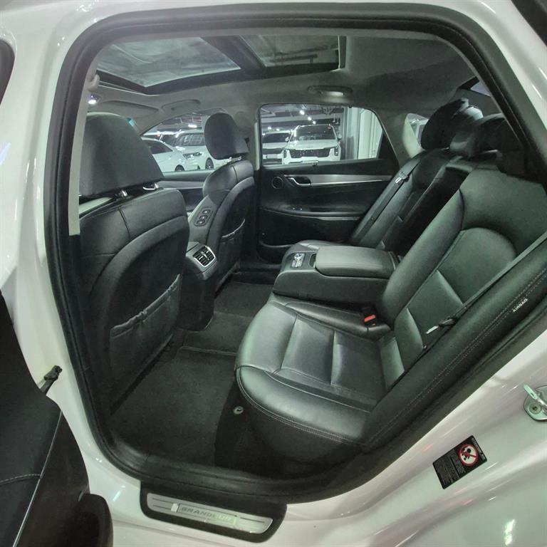 HYUNDAI Grandeur 2019 Blanco - Importación desde Corea - HF Imports Iquique - Foto 18