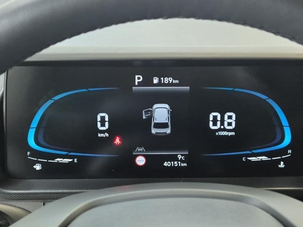 HYUNDAI Casper - Vista 6