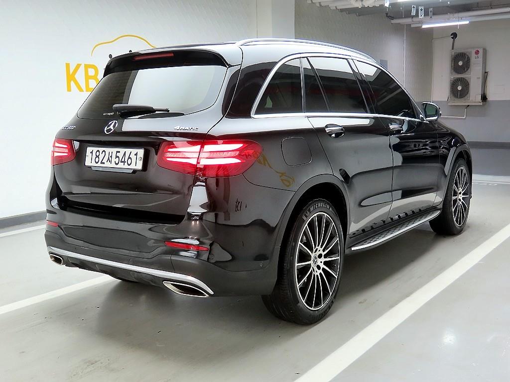 Mercedes Benz GLC Class - Vista 4