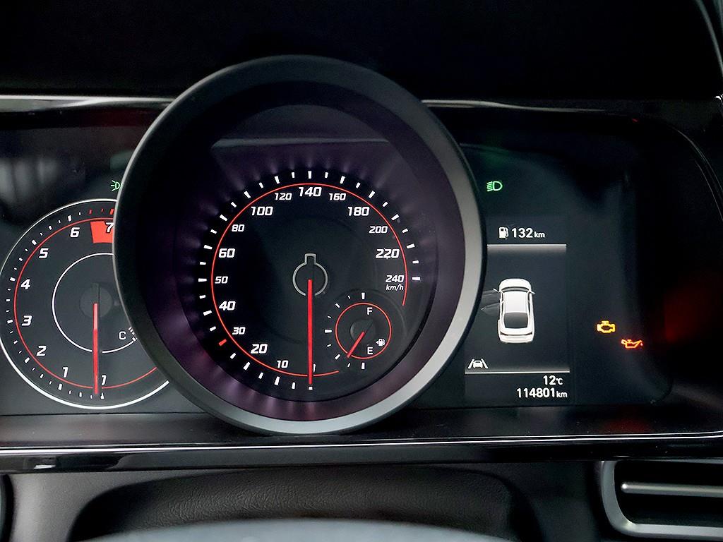 HYUNDAI Avante - Vista 11