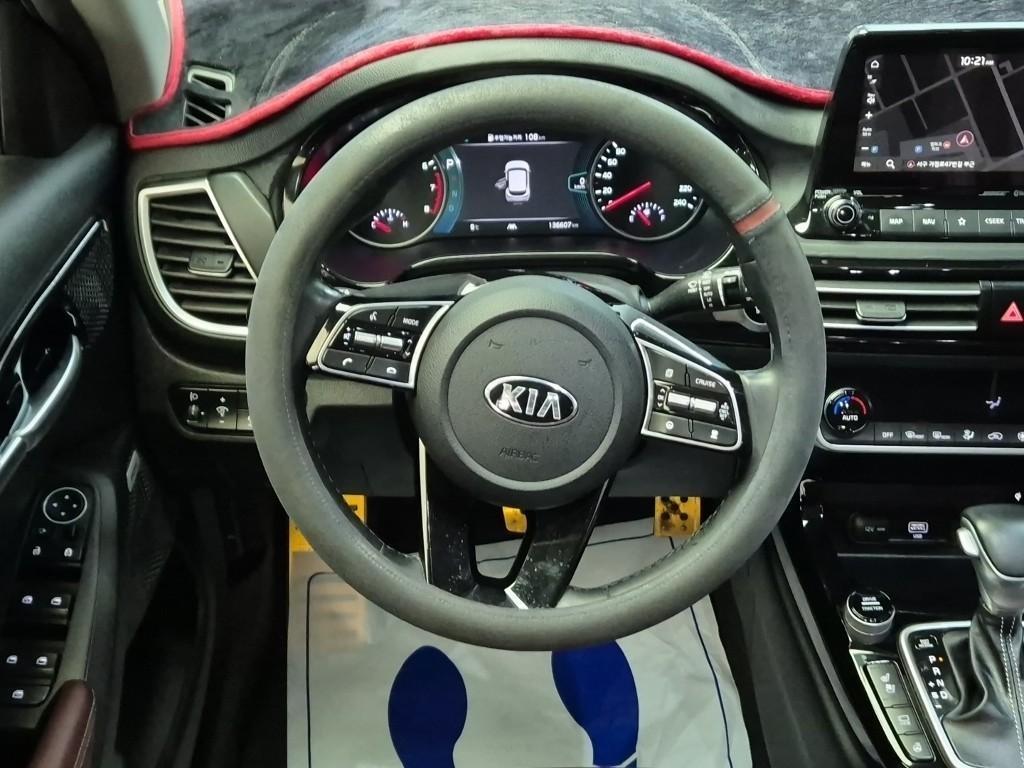 KIA Seltos - Vista 9