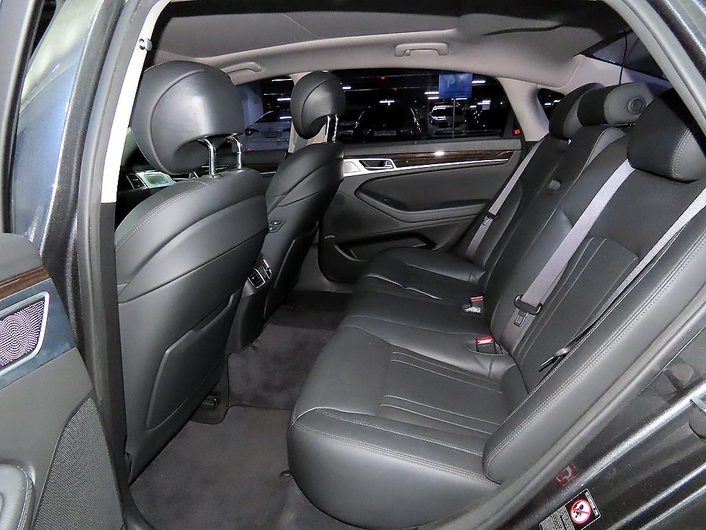 Genesis G80 - Vista 7