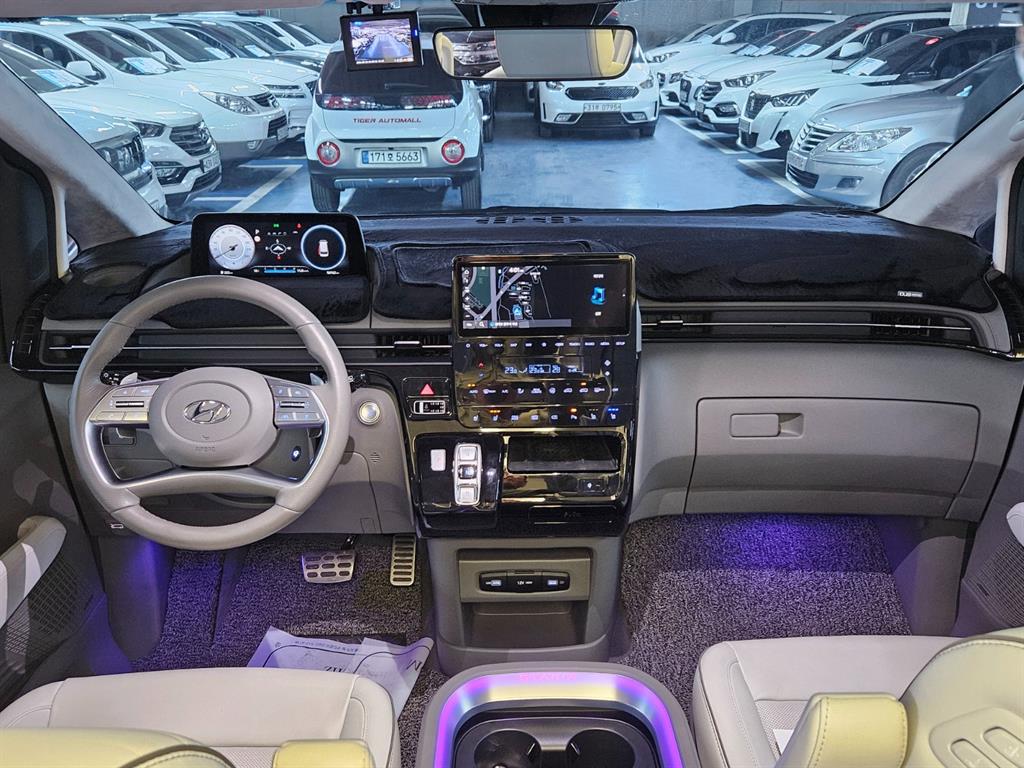 HYUNDAI Staria - Vista 7