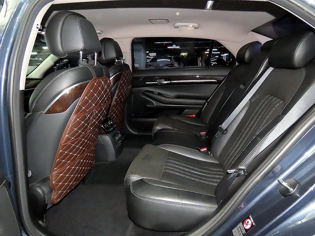 Genesis EQ900 - Vista 7