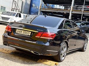 Mercedes Benz E class - Vista 8