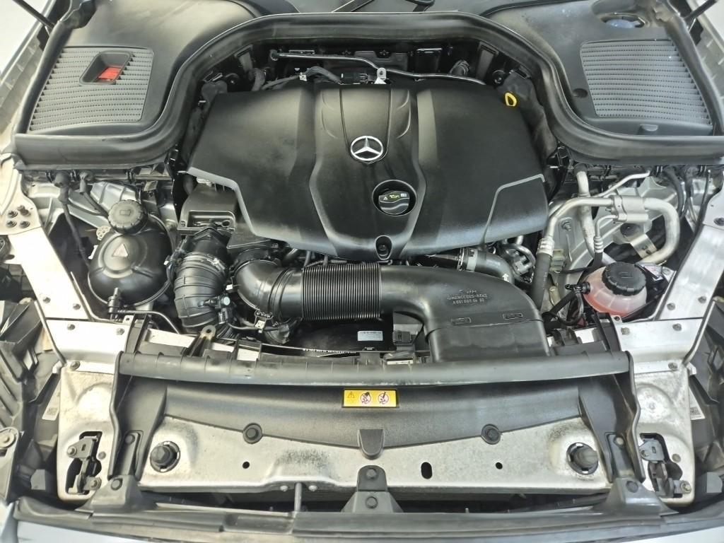 Mercedes Benz GLC Class - Vista 5