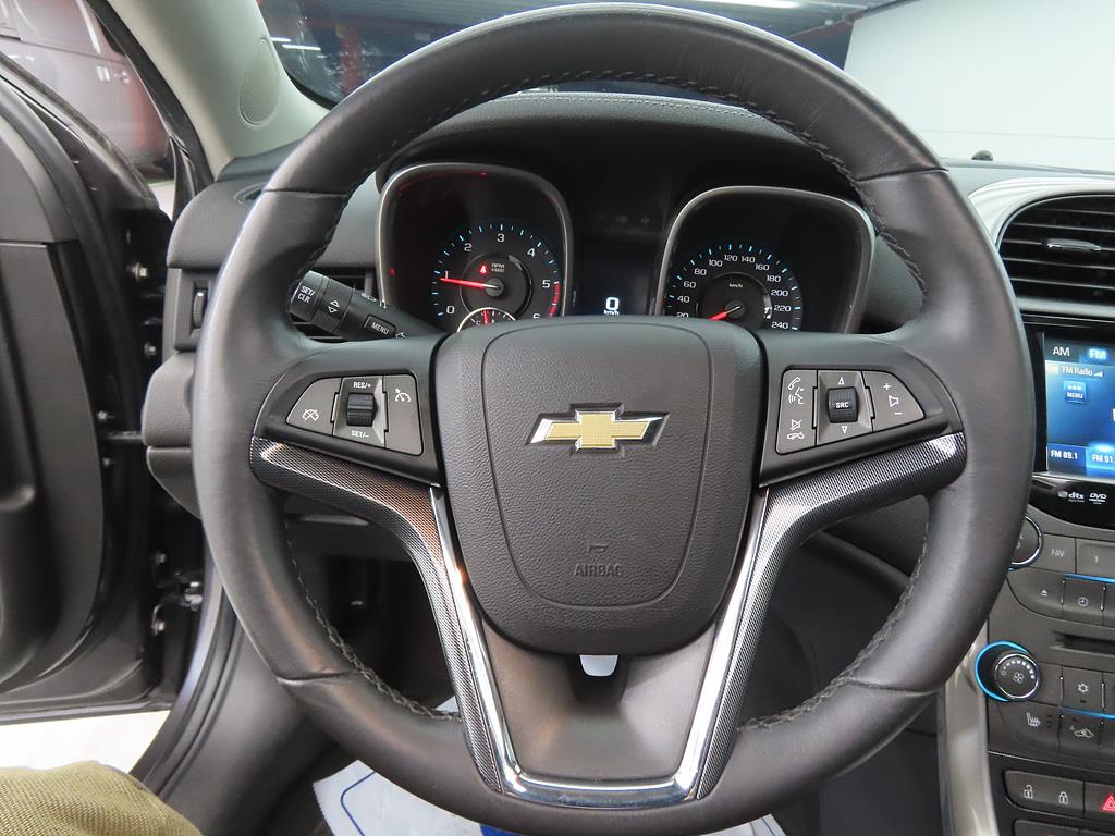 Chevrolet Malibu - Vista 8