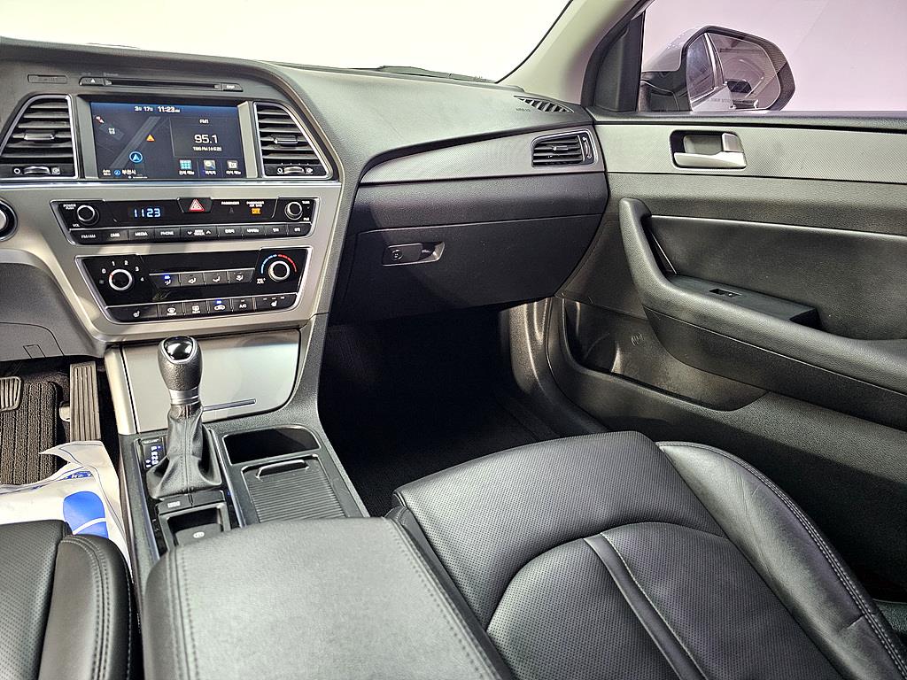 HYUNDAI Sonata - Vista 11