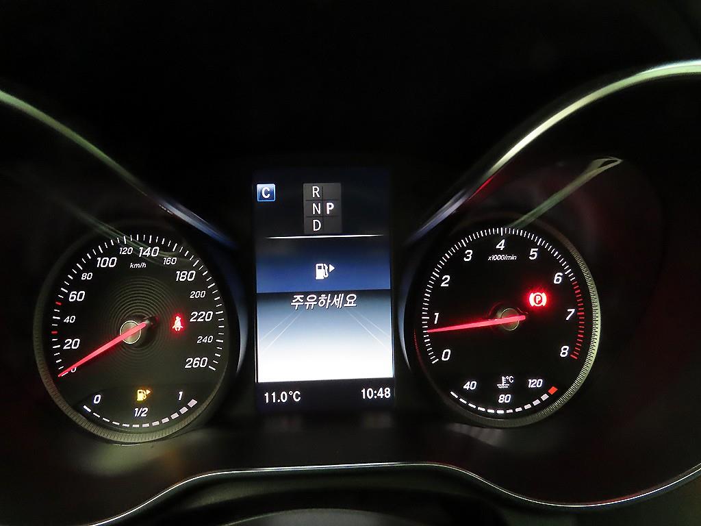 Mercedes Benz GLC Class - Vista 6