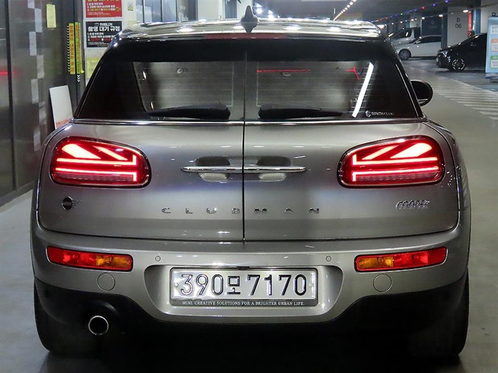 Mini Clubman - Vista 5