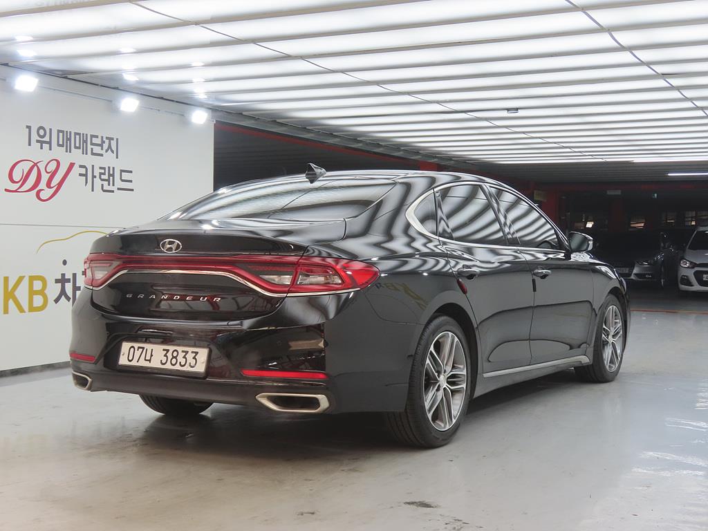 HYUNDAI Grandeur - Vista 4