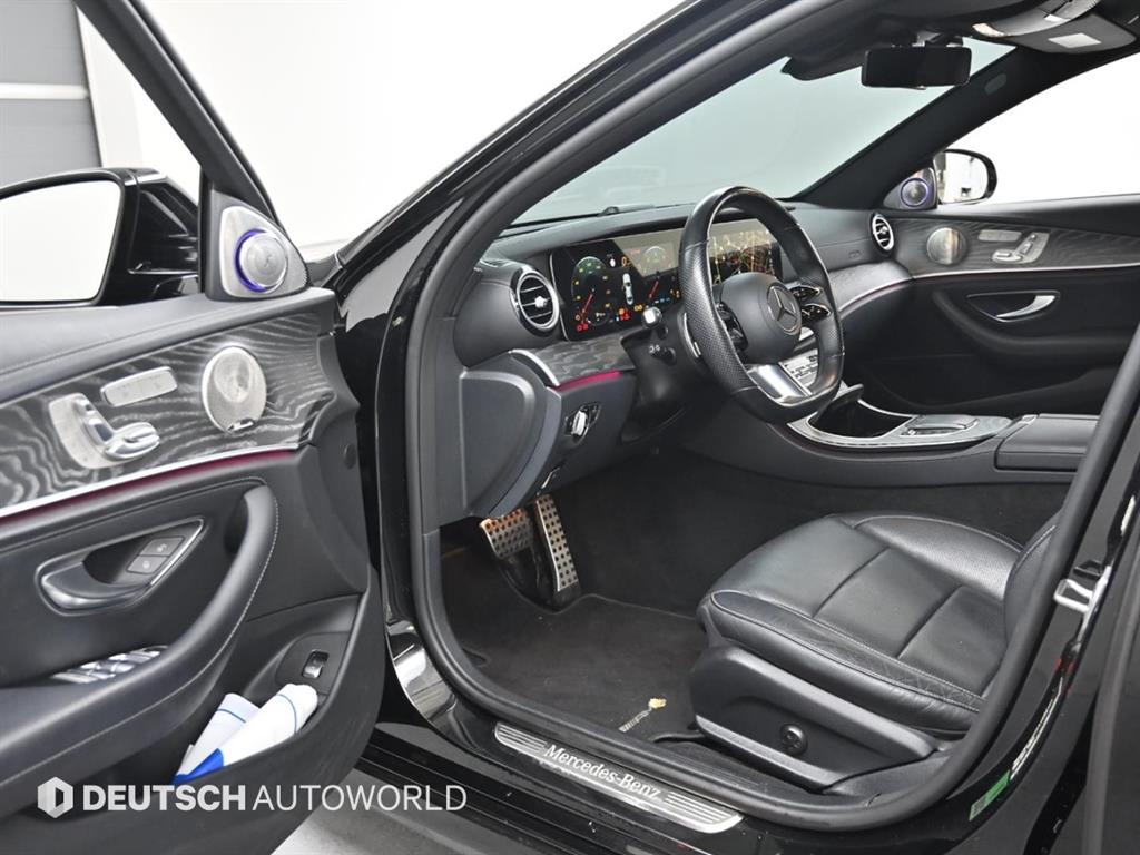 Mercedes Benz E class - Vista 10