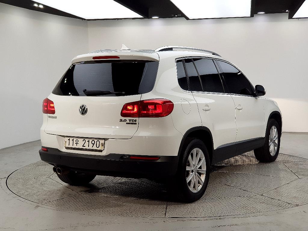Volkswagen Tiguan - Vista 4