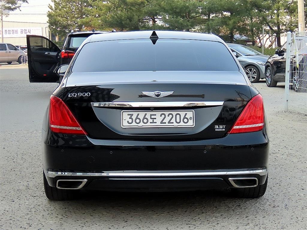 Genesis EQ900 - Vista 4