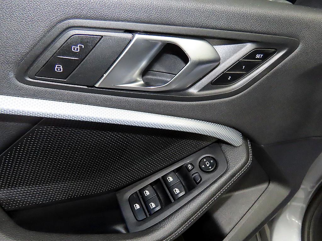 BMW 1 series 2022 Gris - Importación desde Corea - HF Imports Iquique - Foto 13
