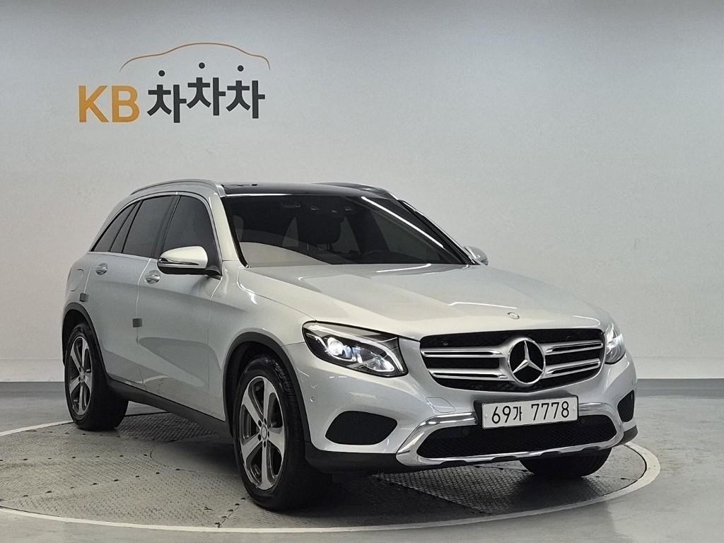 Mercedes Benz GLC Class - Vista 4