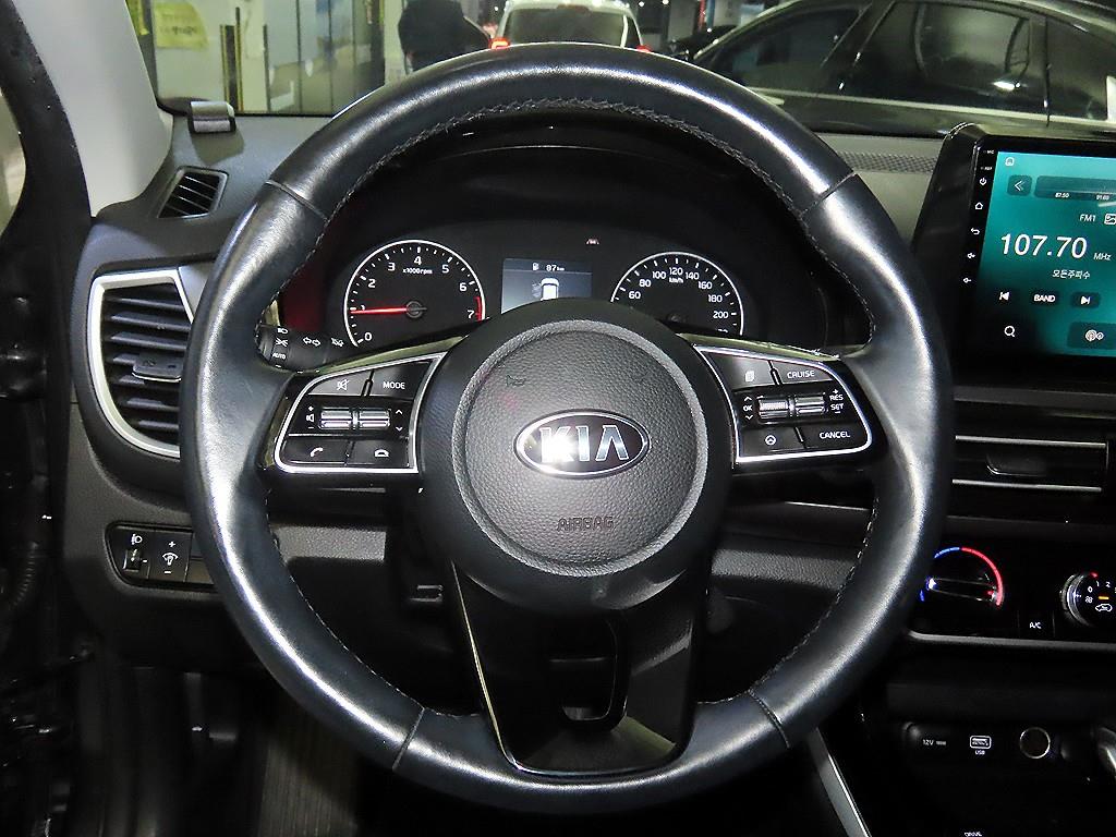 KIA Seltos - Vista 8