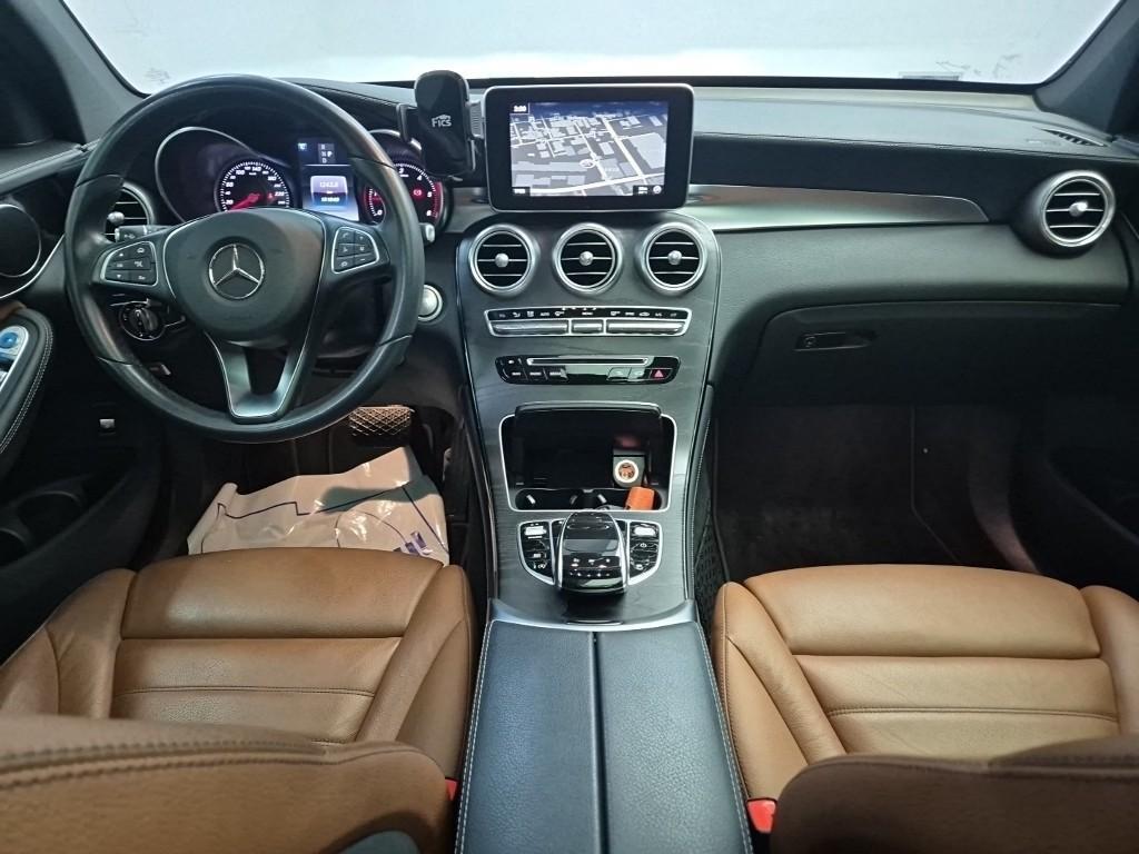 Mercedes Benz GLC Class - Vista 7