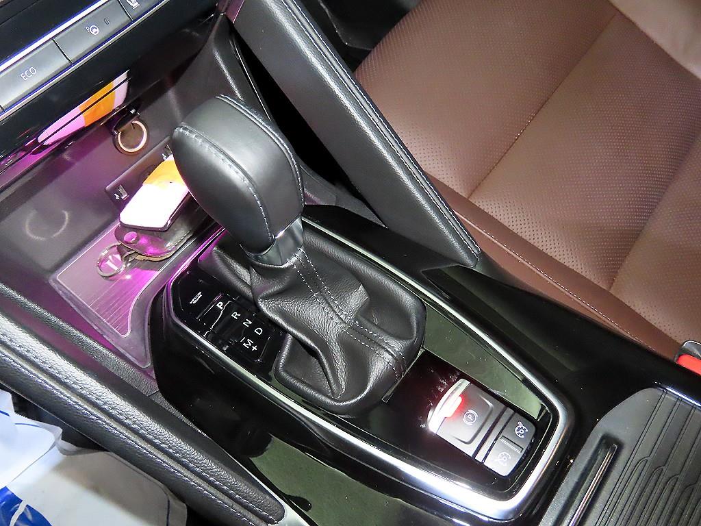 SAMSUNG QM6 - Vista 12