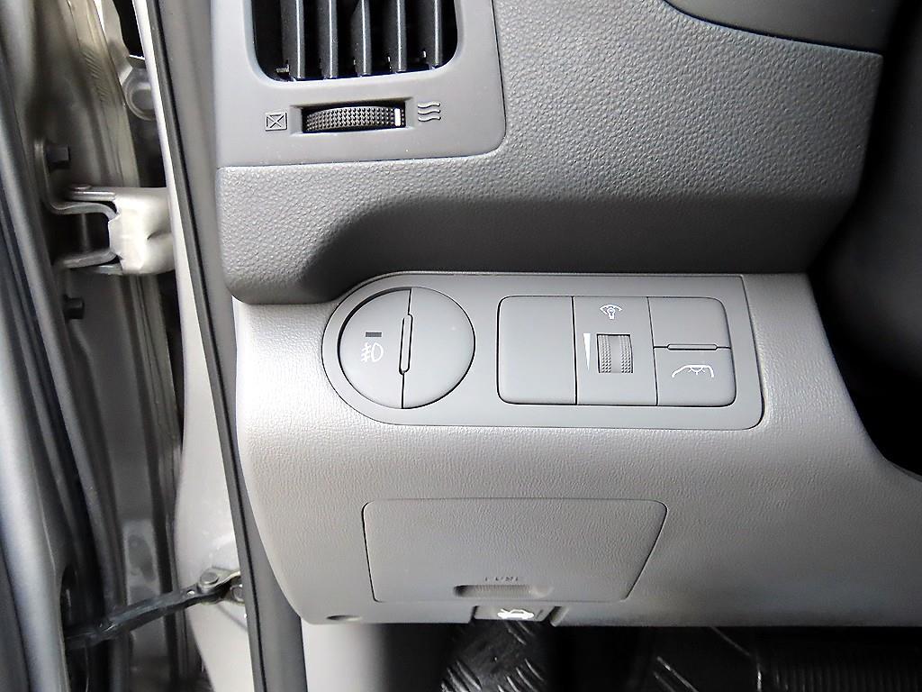 HYUNDAI Starex - Vista 12