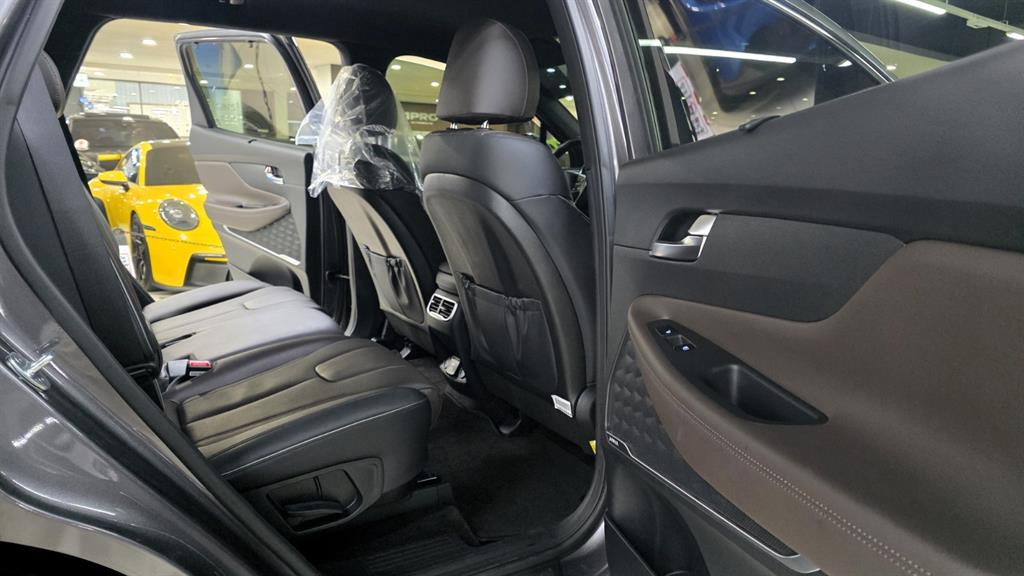 HYUNDAI Santa Fe - Vista 5