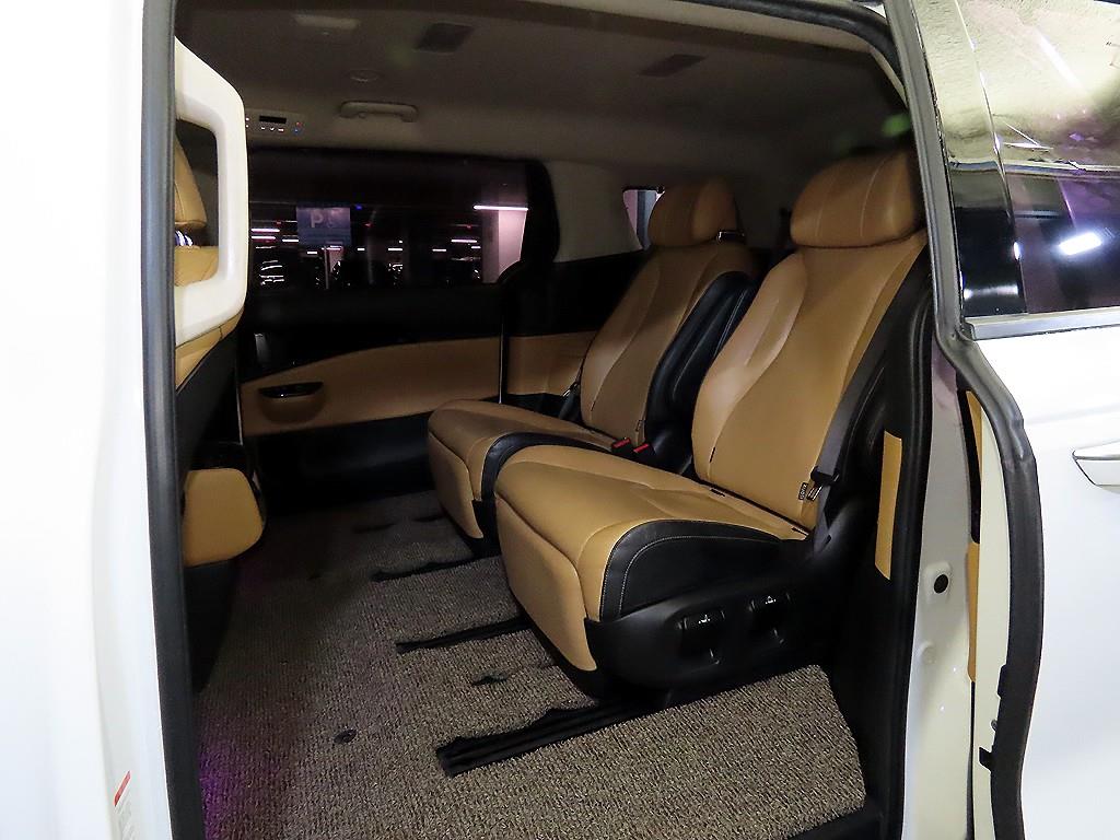 KIA Carnival - Vista 7