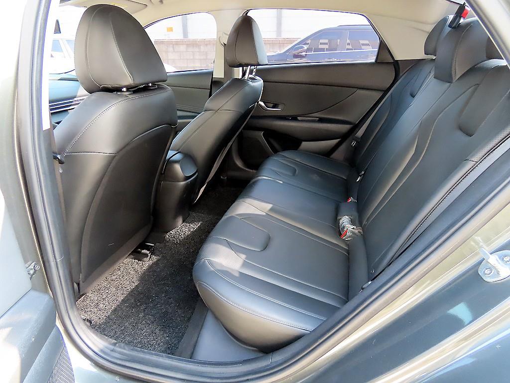 HYUNDAI Avante - Vista 6