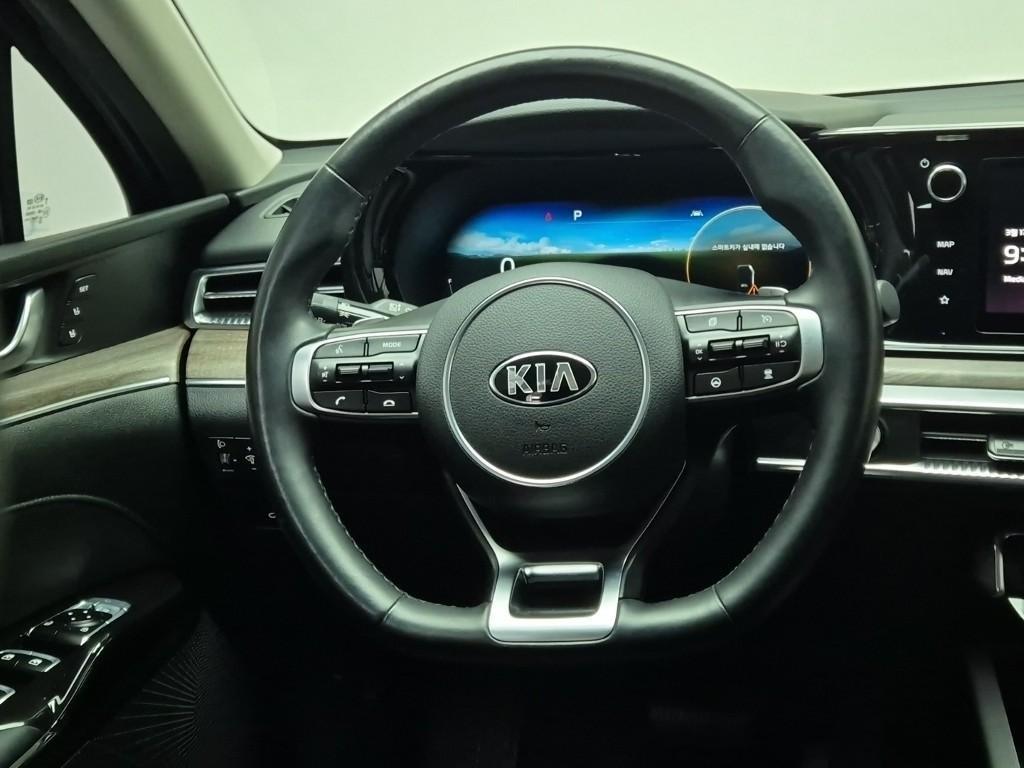 KIA K5 - Vista 9
