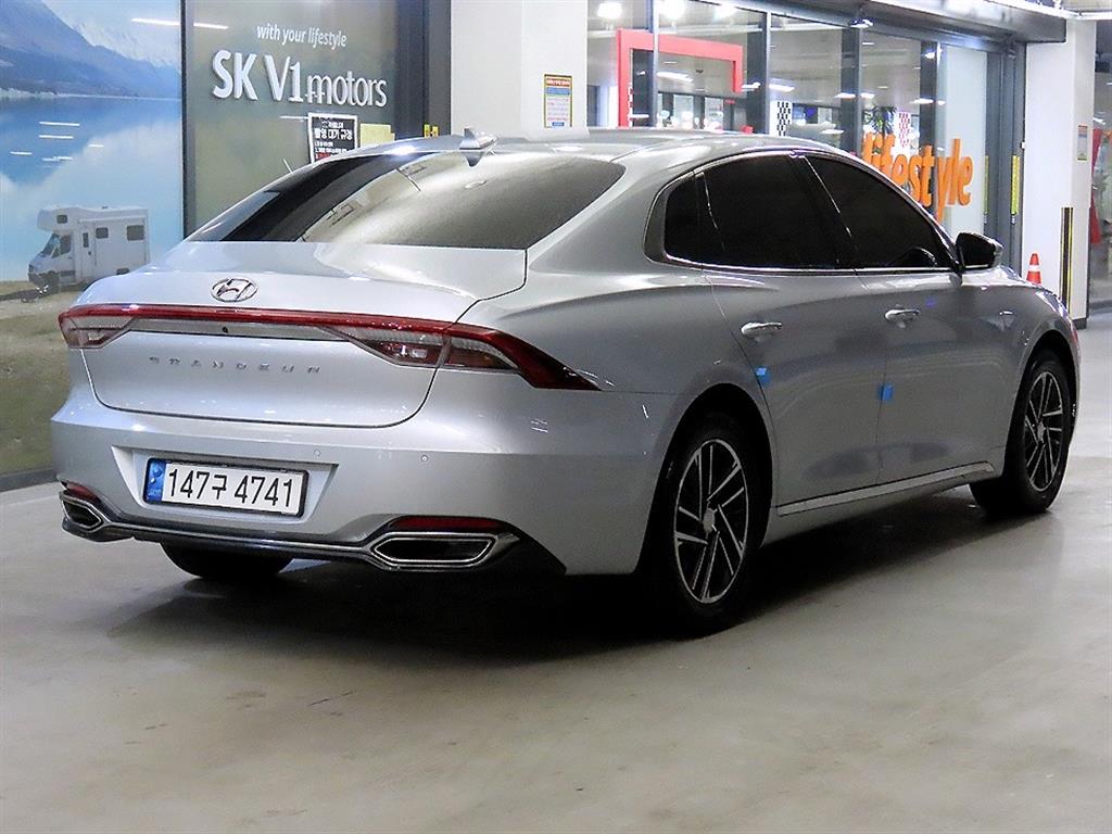 HYUNDAI Grandeur - Vista 4