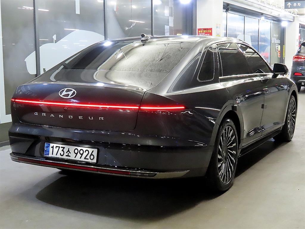 HYUNDAI Grandeur - Vista 4