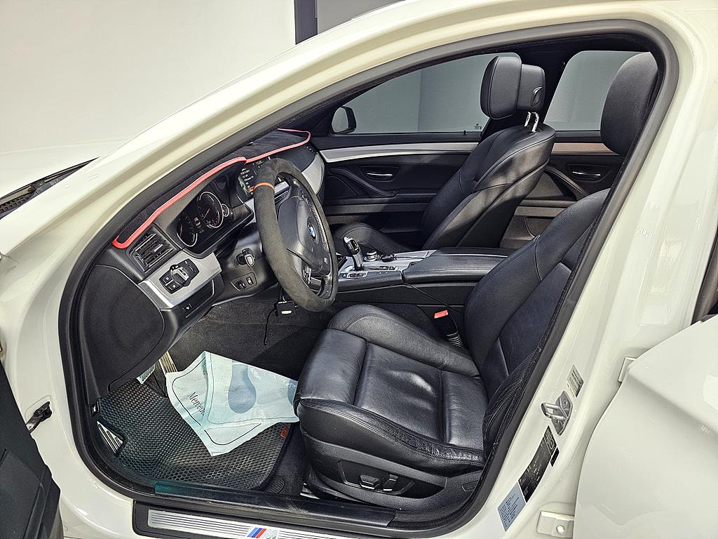 BMW 5 Series - Vista 8