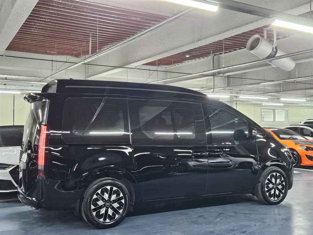 HYUNDAI Staria - Vista 4