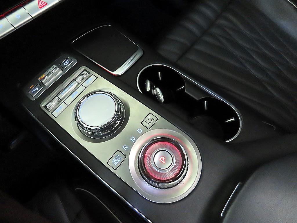 Genesis GV70 - Vista 12