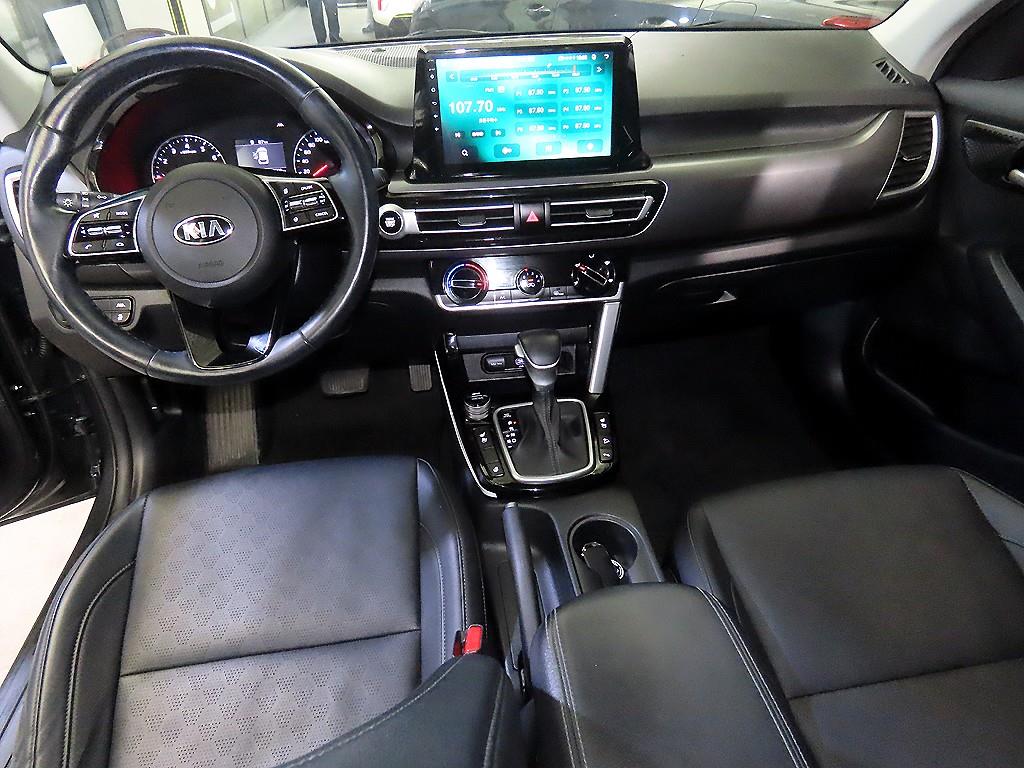 KIA Seltos - Vista 10