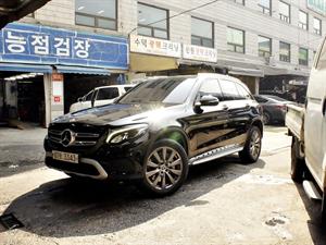 Mercedes Benz GLC Class - Vista 4