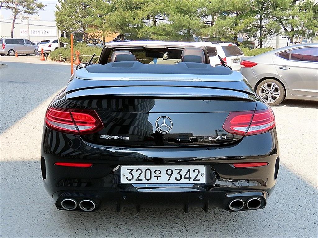 Mercedes Benz C Class - Vista 8