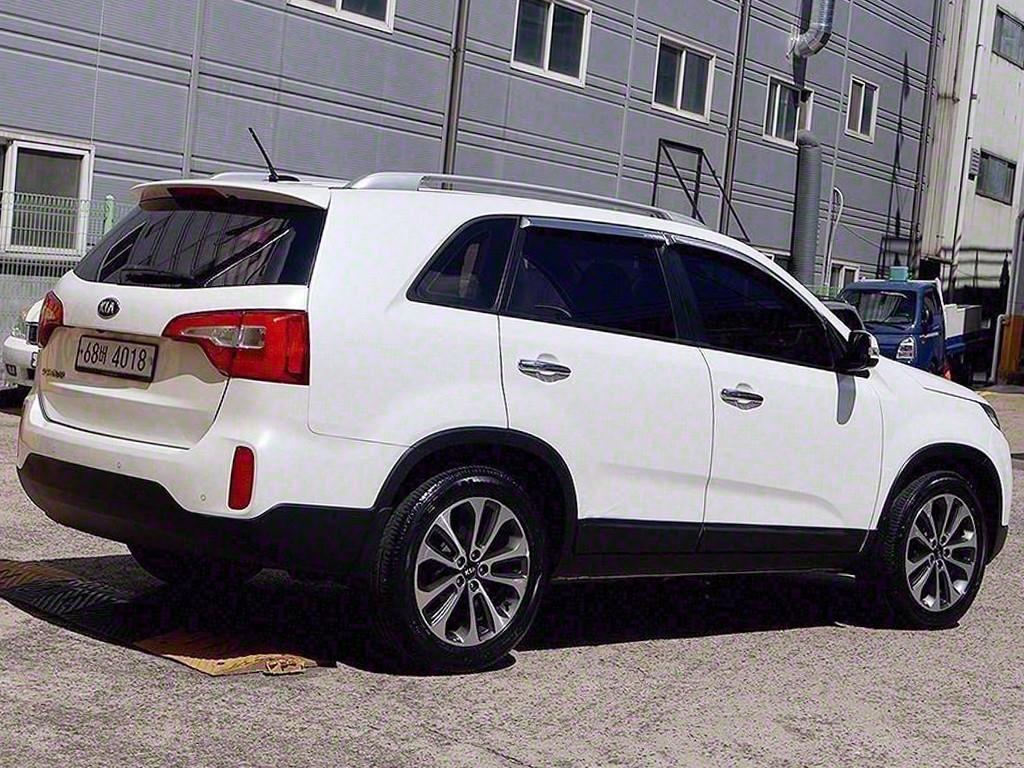 KIA Sorento - Vista 4