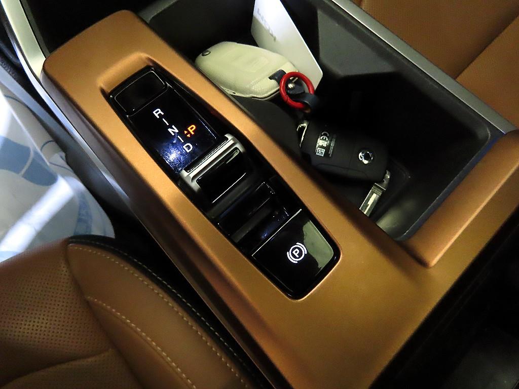 Ssangyong Torres - Vista 12