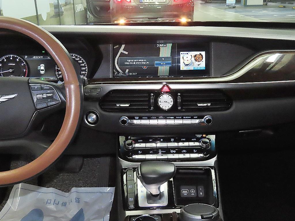 Genesis EQ900 - Vista 11