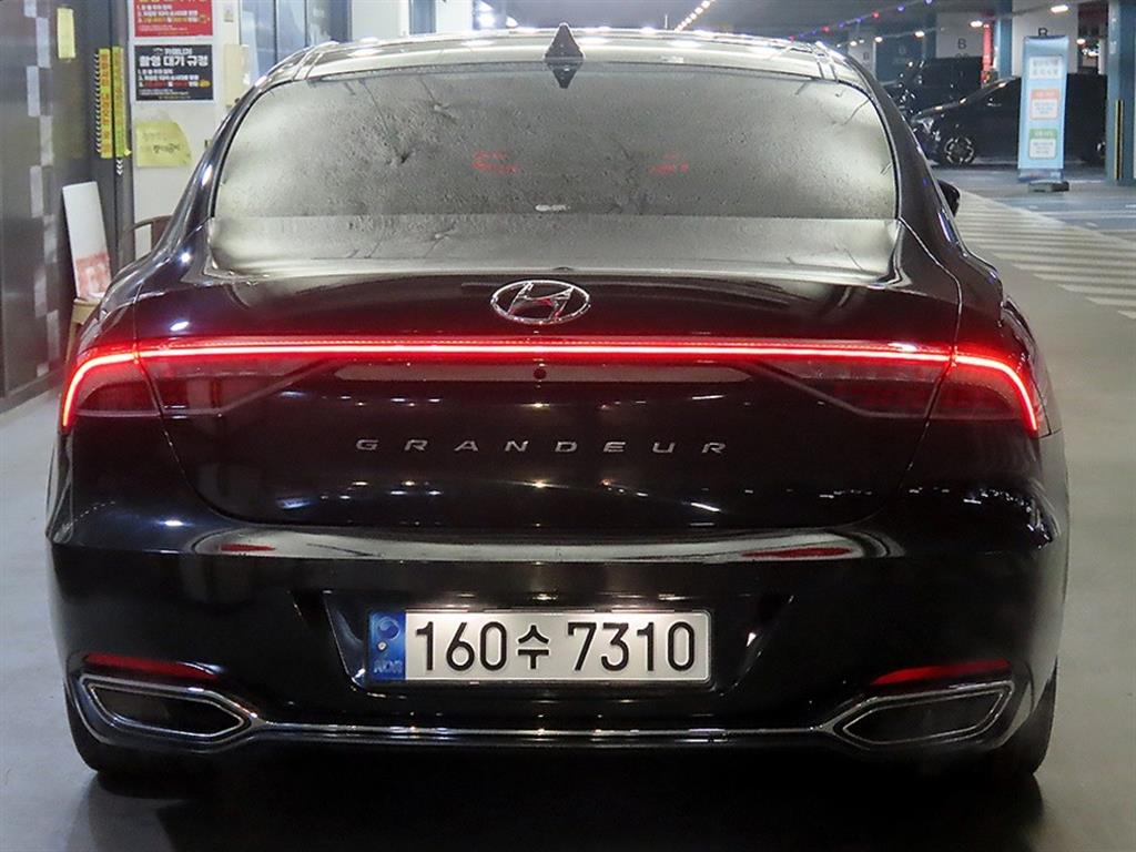 HYUNDAI Grandeur - Vista 5