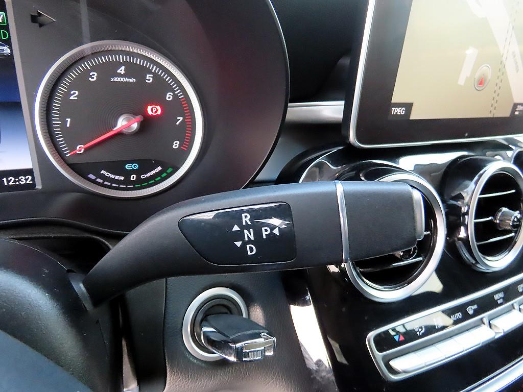 Mercedes Benz GLC Class - Vista 10