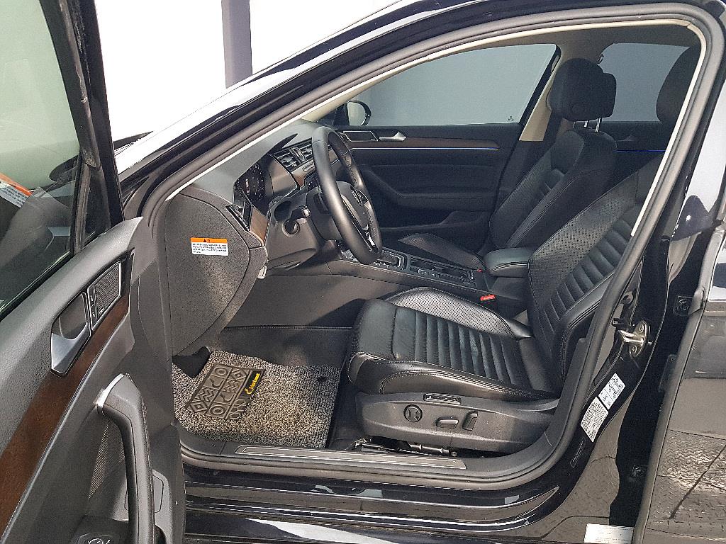 Volkswagen Passat - Vista 8