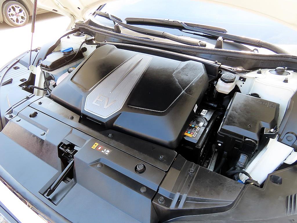 KIA EV6 2023 Blanco - Importación desde Corea - HF Imports Iquique - Foto 19